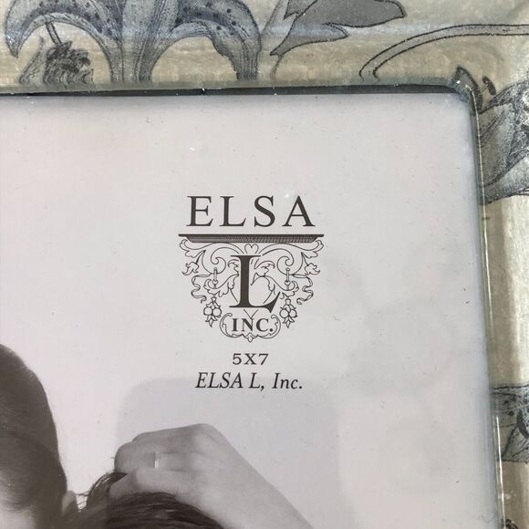 NEW Elsa L Inc. Picture Frame 5"x7" Acrylic Contemporary LILY Flower Floral - Picture 2 of 5